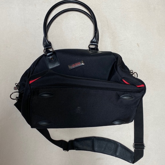 Travel in style! By GUESS - Picture 2 of 6